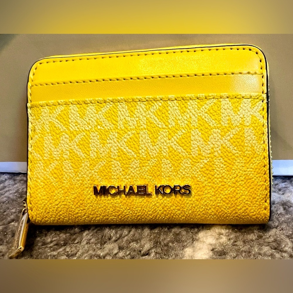 NWT 💛 Bundle of Michael Kors 💛 Mirella Small Ombré Crossbody & Jet Set Wallet - Picture 6 of 9